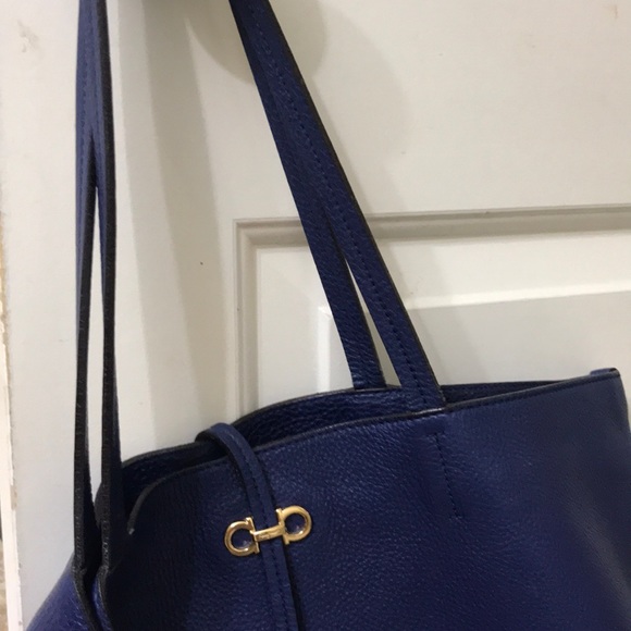 Ferragamo tote Bag Blue Authentic - Picture 8 of 8